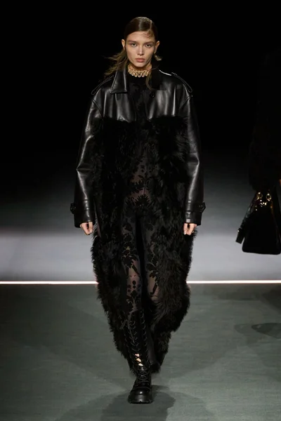 Look 52